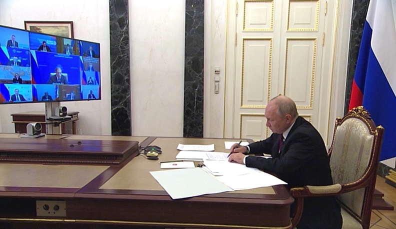 Президент России Владимир Путин провел заседание Совета по стратегическому развитию и национальным проектам