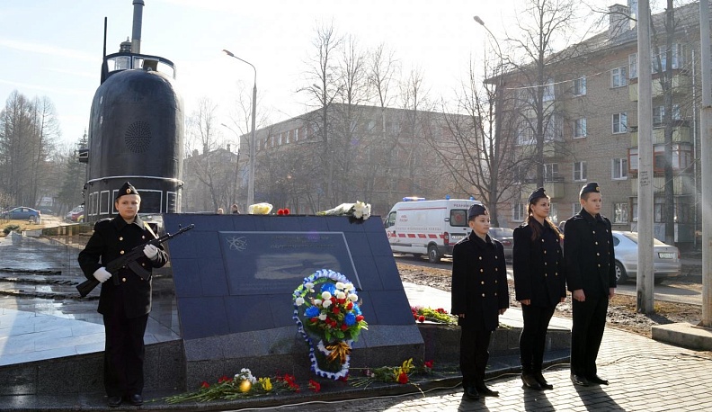 Губернатор Калужской области поздравил моряков-подводников с профессиональным праздником