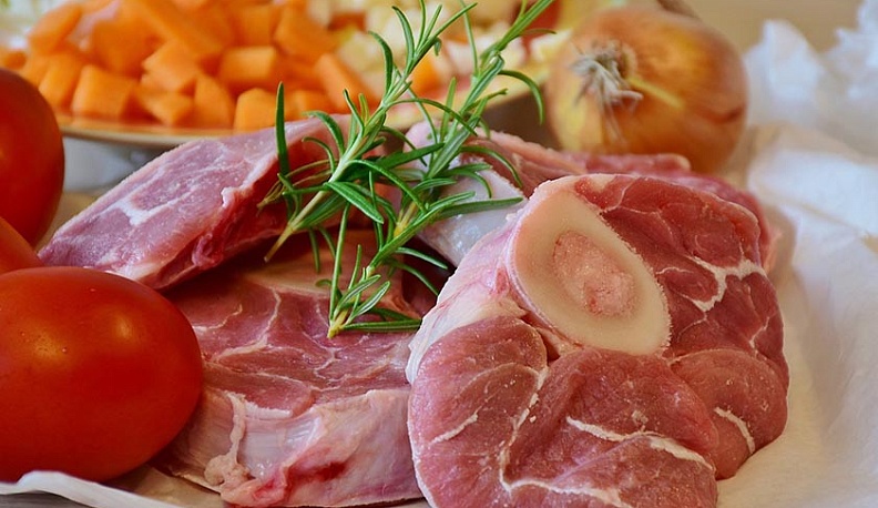 В Калужской области подешевели свинина и яблоки