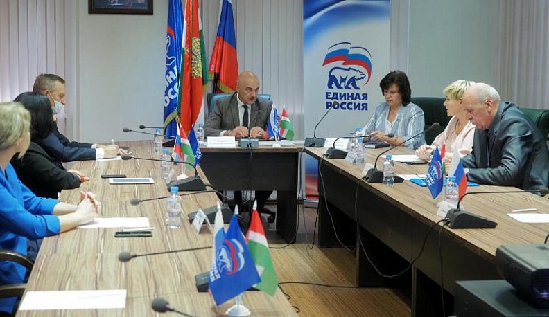 Готовь кадры смолоду