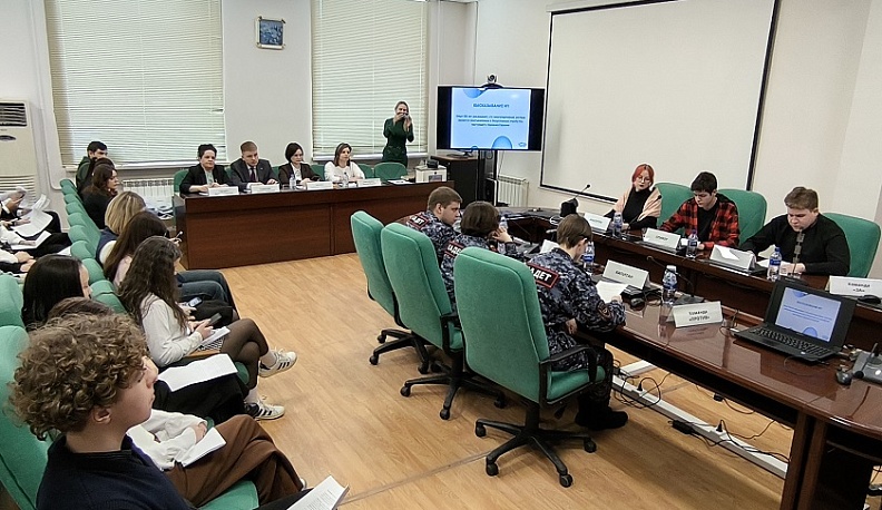 В Калуге состоялся молодежный турнир по парламентским дебатам