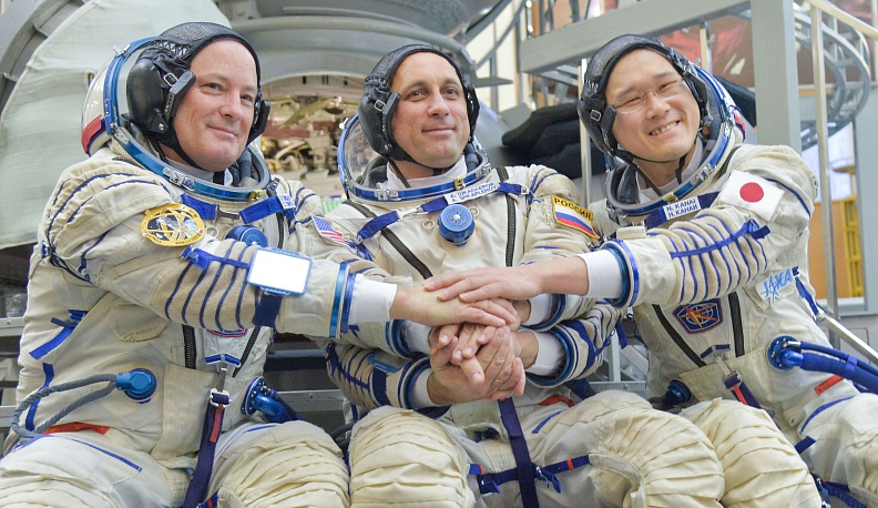 Космический контакт