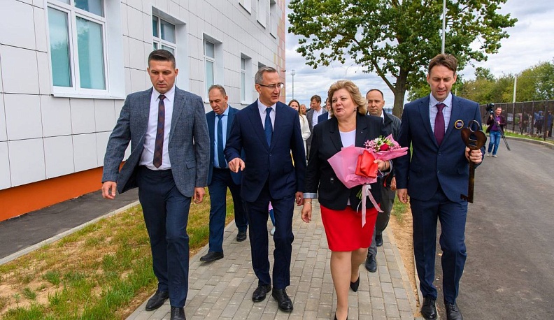 Малоярославецкую школу в микрорайоне «Заря» отметили одной из лучших в России