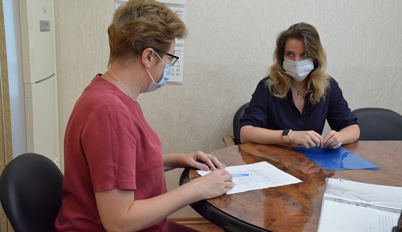 Ольга Коробова проходит регистрацию в кандидаты на выборы в Госдуму