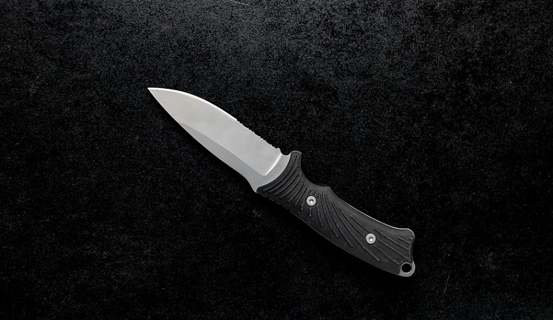 В Калуге полиция изъяла у мужчины холодное оружие, похожее на стилет