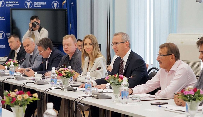 Первый вице-премьер правительства РФ высоко оценил работу Калужской области на ПМЭФ