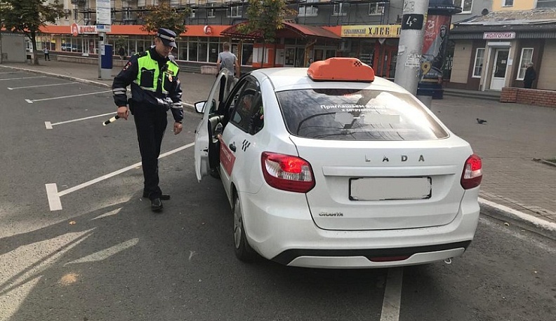 В Калуге снова проверили таксистов