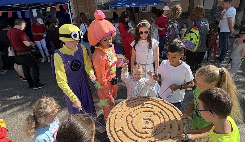 На Театральной площади Калуги стартовал семейный фестиваль