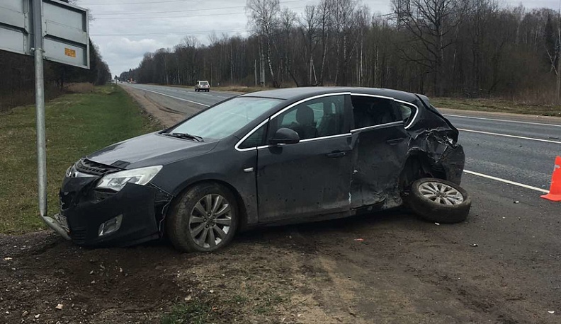 В Жуковском районе «X-Trail» встретился с «Opel Astra»