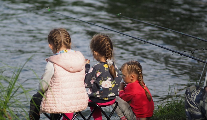 В Думиничском районе прошёл Фестиваль рыбалки и семейного отдыха «Брынская ушица»