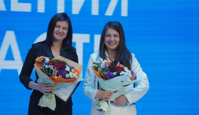 Калужских соцработников поздравили с профессиональным праздником в филармонии