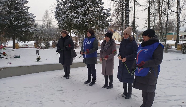 В Хвастовичах почтили память героев отечества