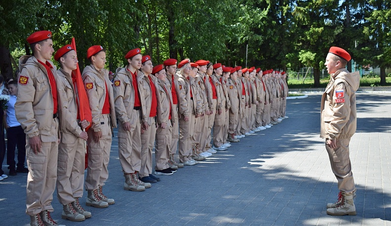 В Тарусе в День России поздравили молодых граждан страны