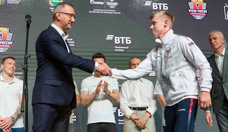 В Калуге чествовали гимнаста из Обнинска Ивана Куляка