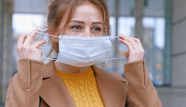 Власти Калуги запретили родителям заходить в школы и детсады без масок