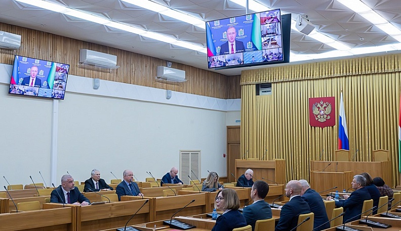 Владислав Шапша поручил руководству профильных министерств последовательно и планомерно заниматься модернизацией коммунальной инфраструктуры