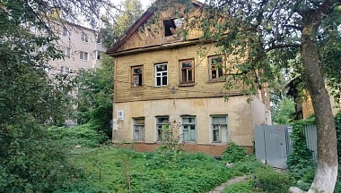 Более 500 калужан переселят из аварийных домов в 2026 году