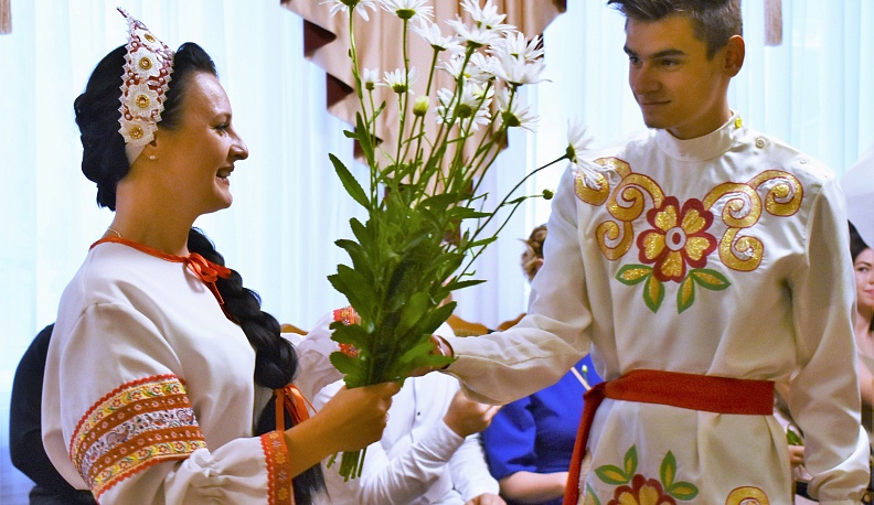 В Кирове в День семьи, любви и верности сочетались браком четыре пары