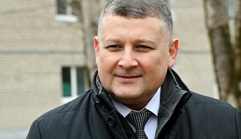 Депутат Сослан Такаев помог семье беженцев из Донбасса