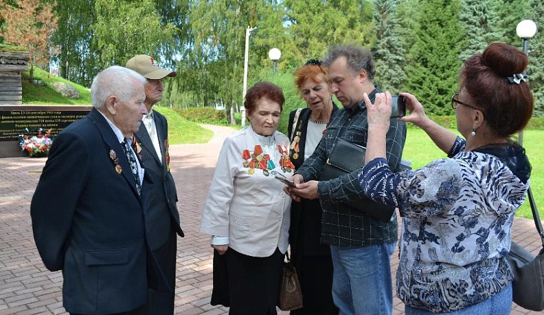 Для памяти о подвигах и славе