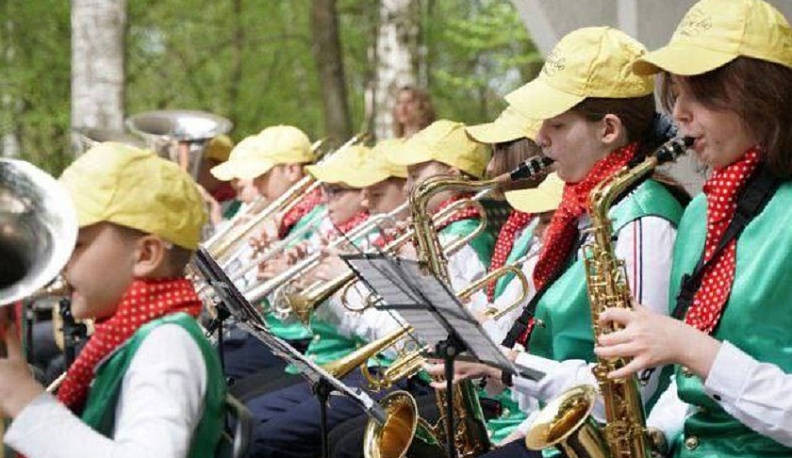 Владислав Шапша поздравил работников культуры с профессиональным праздником