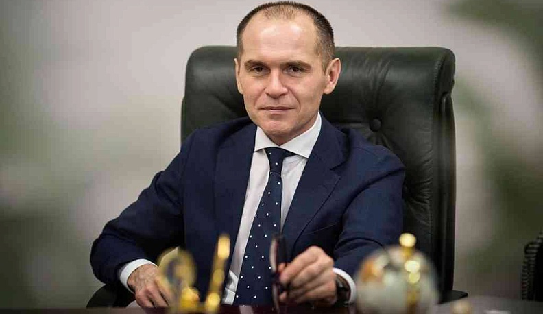 Владислав Шапша поздравил с государственными наградами Андрея Каприна и Сергея Иванова