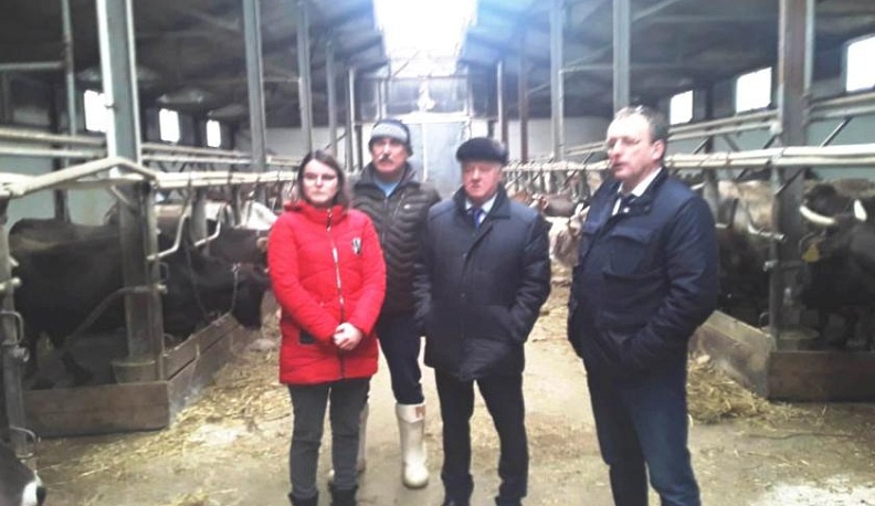 Леонид Громов встретился с аграриями Барятинского района