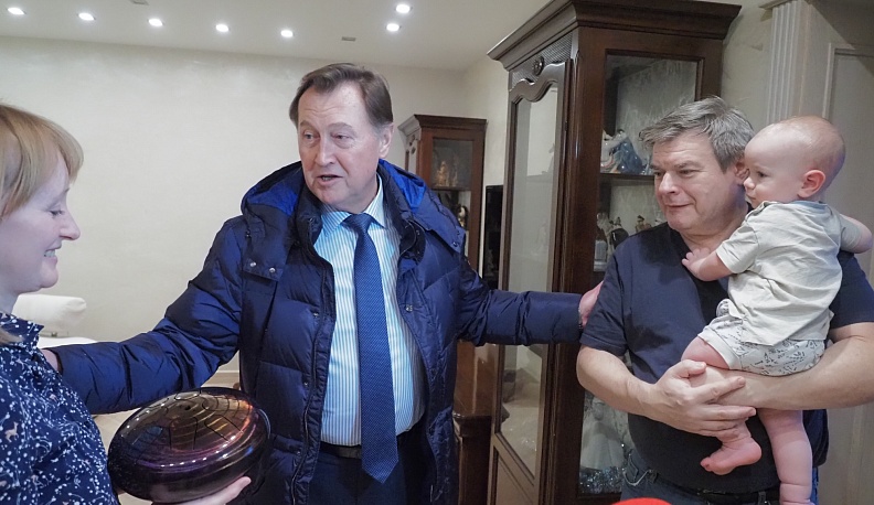 Василий Быкадоров исполнил новогоднее желание юного калужанина