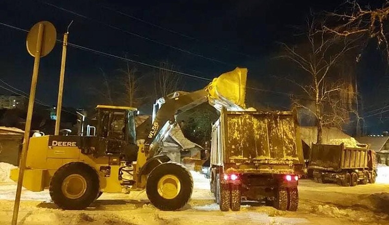За сутки с улиц Калуги вывезли 9370 кубометров снега