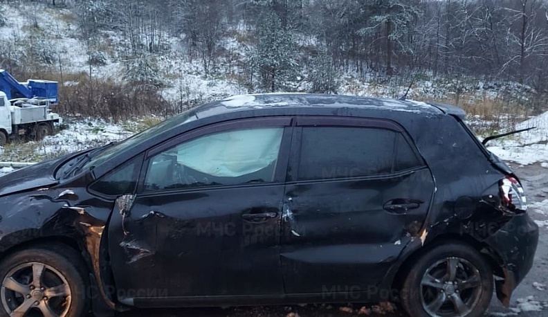 Утром в Калужской области столкнулись «Тойота» и «УАЗ»