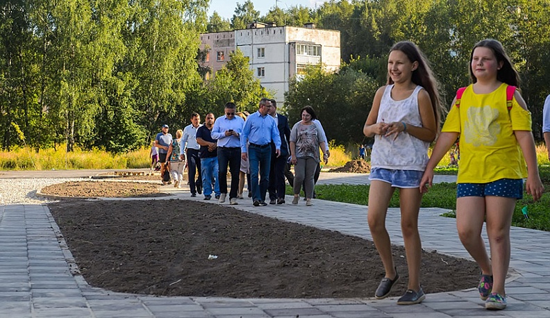 В Калуге строители почти на месяц задерживают благоустройство около 51-й школы