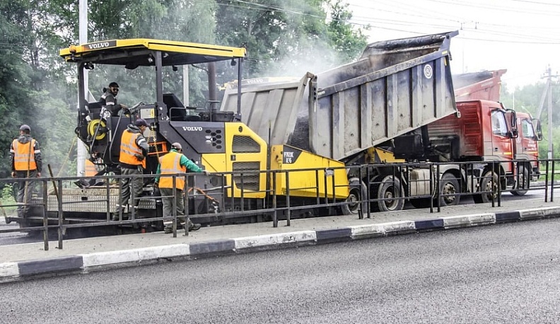 В Калуге на девяти улицах заменят дорожное покрытие