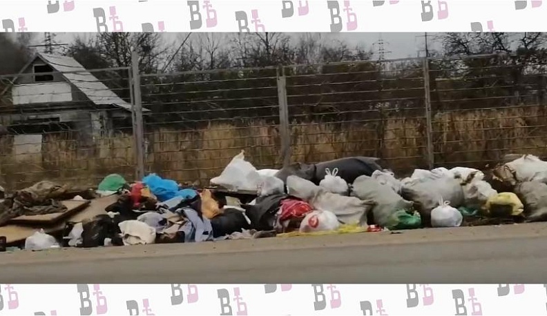 В Калужской области вывезли мусор и закрыли люк после жалоб в соцсетях