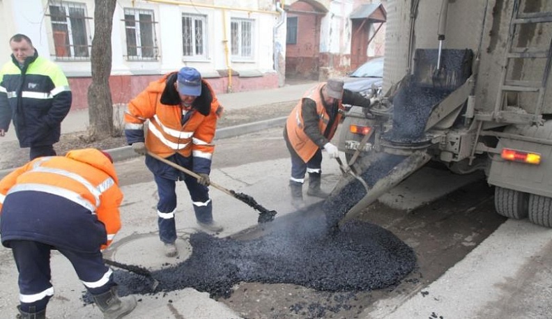 Губернатор поручил ужесточить контроль за ремонтом калужских дорог