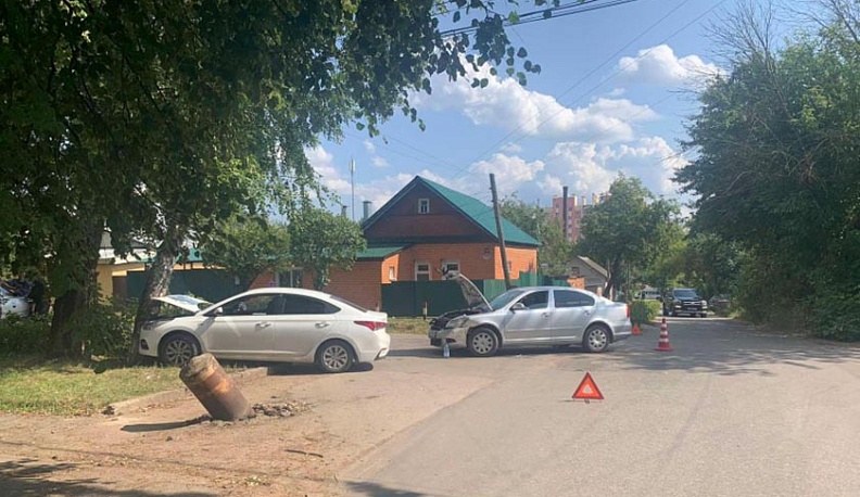 В Калуге в аварии двух иномарок пострадала четырехлетняя девочка 