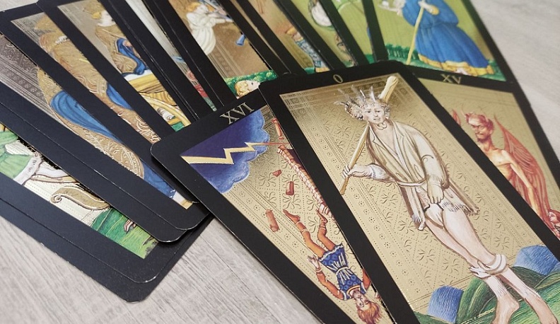 Жительница Калужской области лишилась крупной суммы денег, доверившись лжегадалке