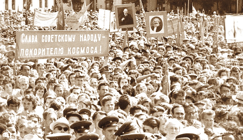 Вернется ли Гагарин на площадь Старый Торг?