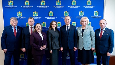 Владислав Шапша встретился с лидерами партийных фракций регионального парламента