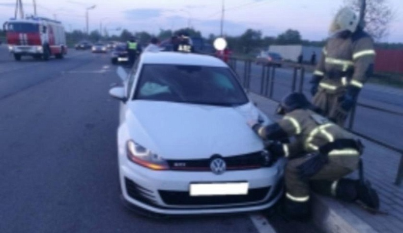 В Калуге УАЗ столкнулся с иномаркой 