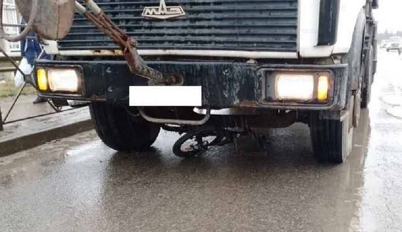 В Жуковском округе автокран сбил велосипедиста