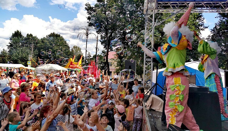 В Юхнове отметили День города