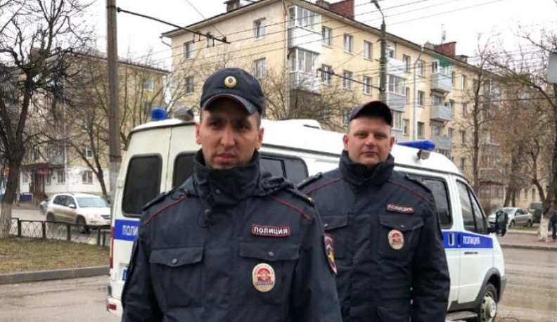 Сотрудники ППС доставили задыхавшегося ребенка в больницу