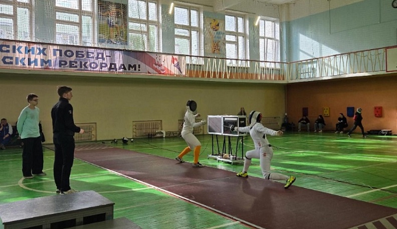 Калужанка завоевала серебряную медаль домашнего первенства ЦФО по фехтованию