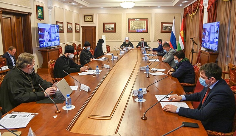 Владислав Шапша: «Именно семья помогает противостоять разрушительным явлениям»