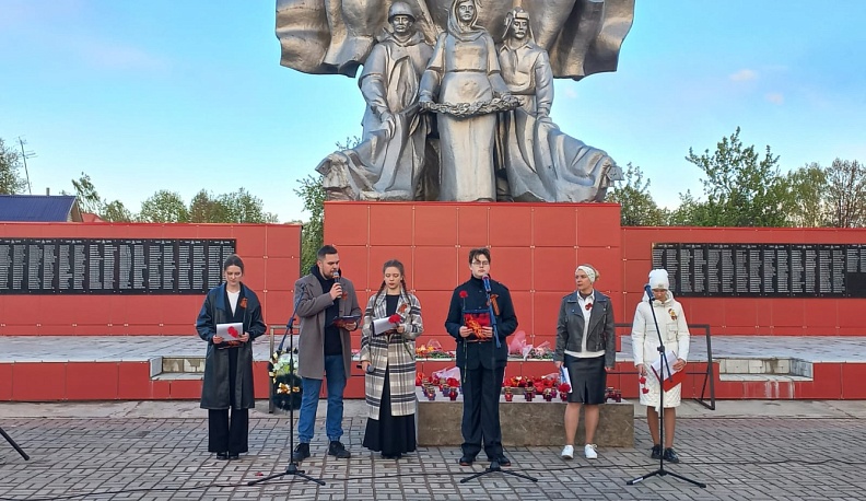 В Мосальске состоялся концерт ансамбля "Пламя" и акция "Свеча Памяти"
