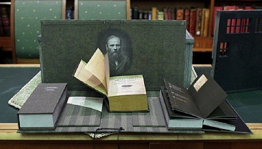 В Козельске представили точную копию Евангелия Достоевского