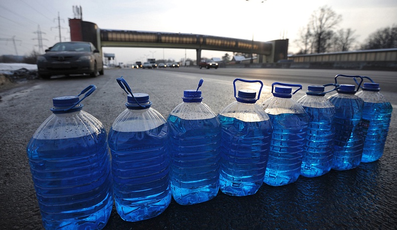 В Балабанове полиция изъяла 2 тысячи литров «паленой» незамерзайки