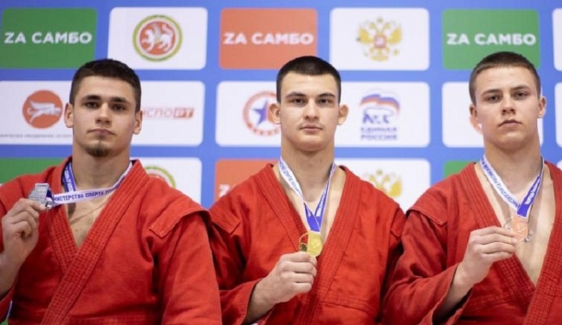Юные калужские самбисты взяли «серебро» и «бронзу» на первенстве страны