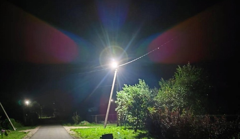 Перегоревший фонарь в Ульяновском районе отремонтировали по просьбам жителей