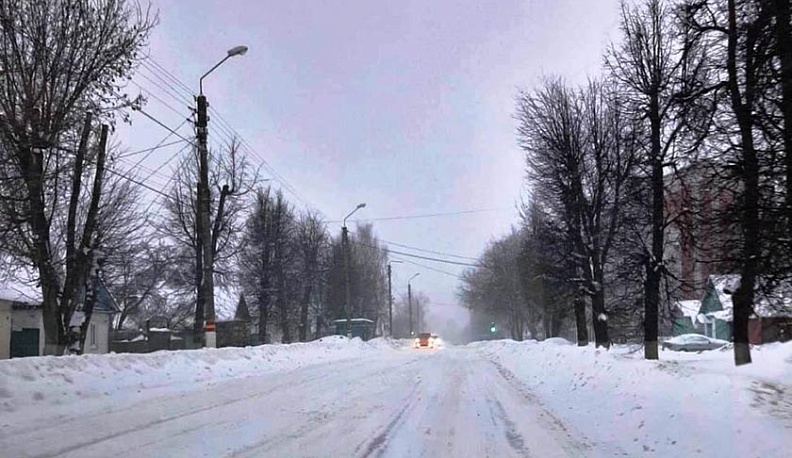 В Людинове снегоуборочные машины очистили 400 км дорог